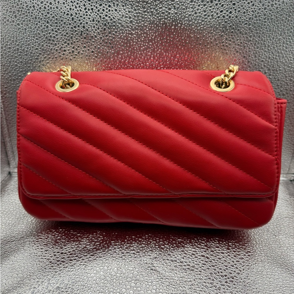 Stylish Red Quilted Shoulder Bag with Gold Chain Strap